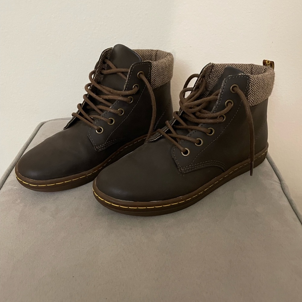 Maelly Dr Marten brown boots size 7